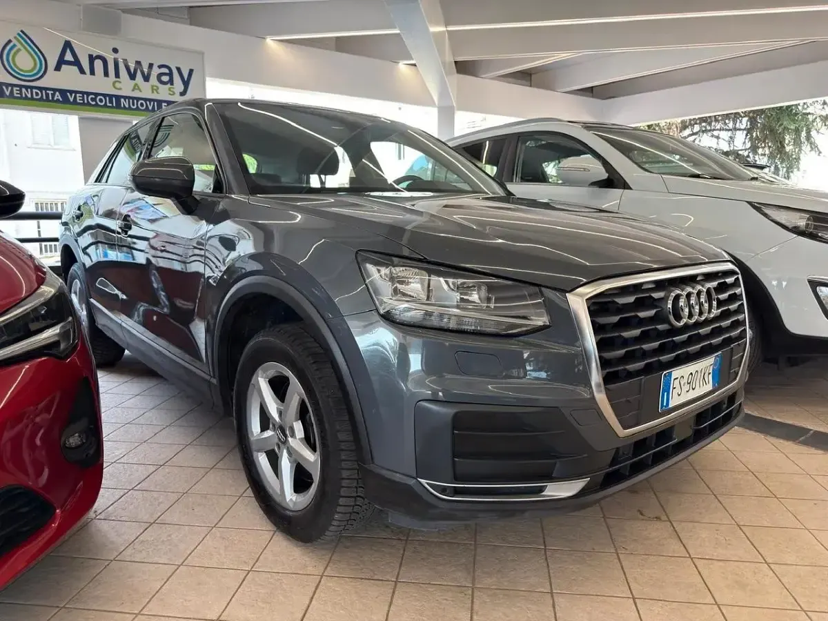Usata Audi Q2 Ambiente 116 CV (85 kW) 2018 Grigio SUV