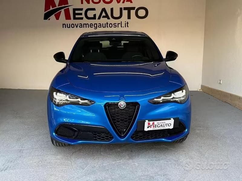 Usata Alfa Romeo Stelvio Sprint 160 CV (117 kW) 2024 Blu SUV
