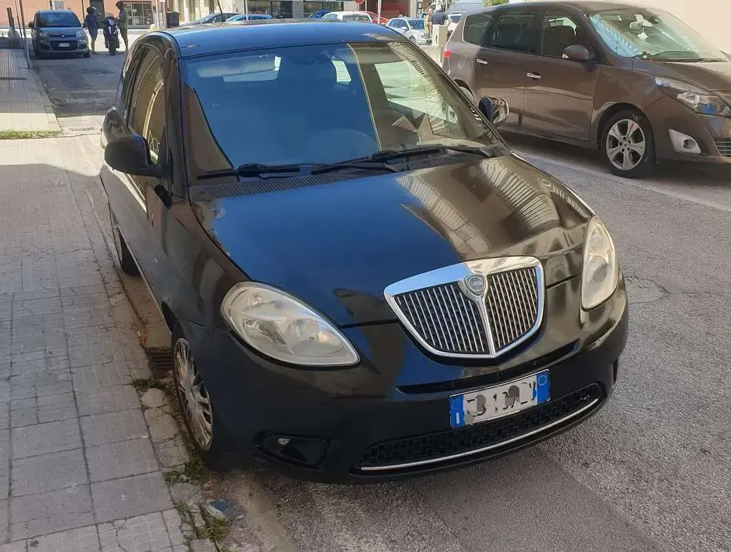 Usata Lancia Ypsilon 77 CV (56 kW) 2011 Utilitaria