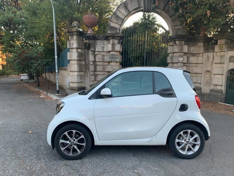 Bianco Usata 2016 Smart ForTwo Coupé Passion Coupé | 11.300 € (Buon prezzo) - Immagine 1/4
