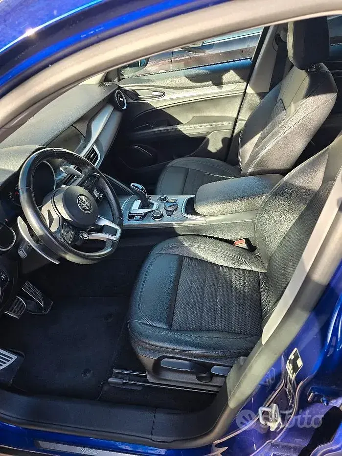 Usata Alfa Romeo Stelvio Sprint 190 CV (139 kW) 2021 Bluazzurro SUV