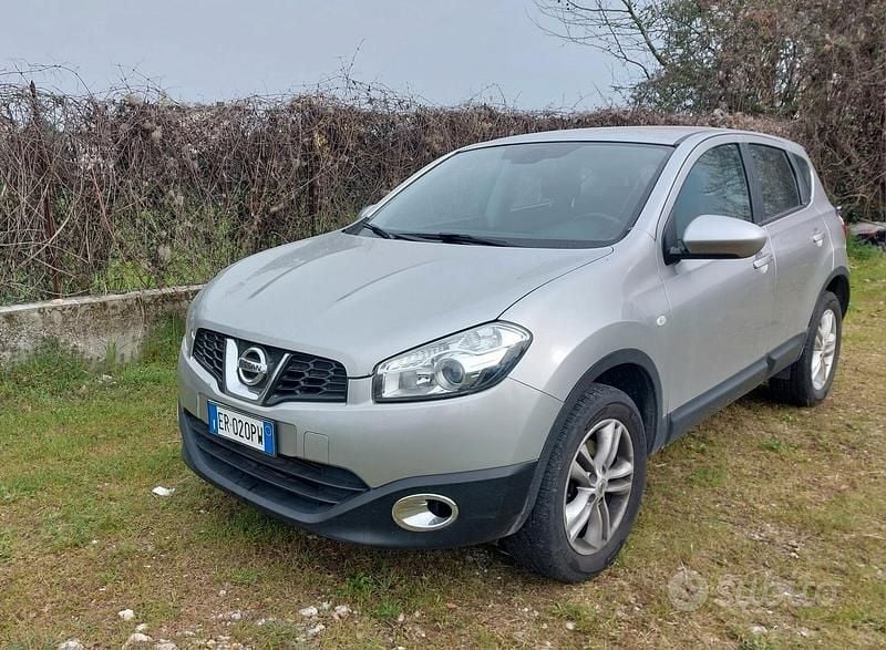 Usata Nissan Qashqai Tekna 110 CV (80 kW) 2013 Grigio SUV