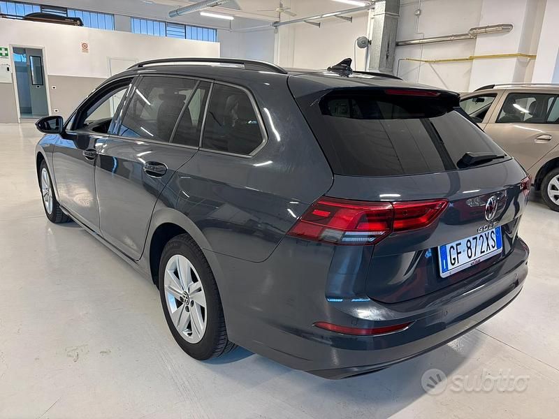 Usata VW Golf VIII 116 CV (85 kW) 2021 Grigio Station wagon