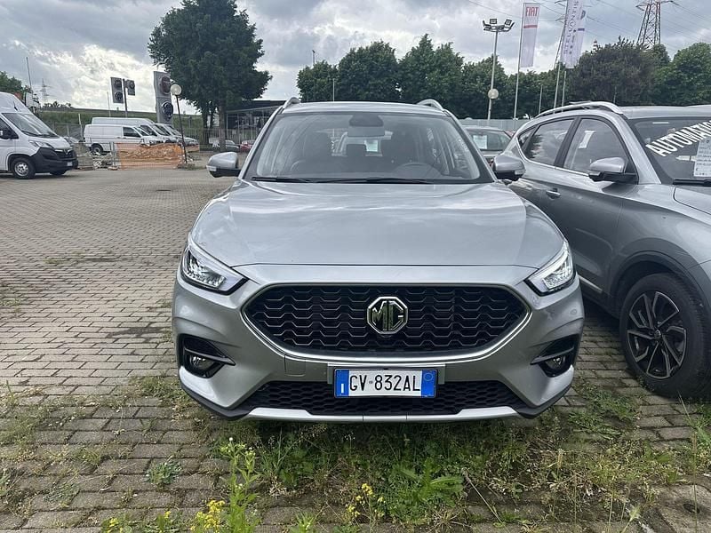 Usata MG ZS Luxury 106 CV (77 kW) 2024 Grigio Berlina