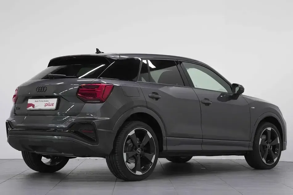Nuova Audi Q2 S-Line 150 CV (110 kW) 2026 Grigio SUV