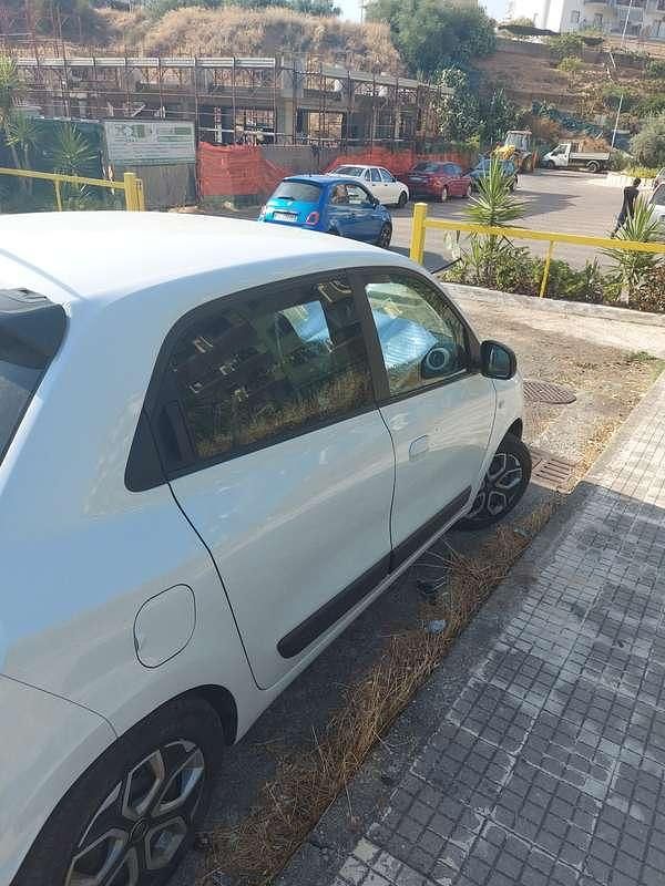 Usata Renault Twingo Equilibre 30 kW (42 CV) 2024 Utilitaria