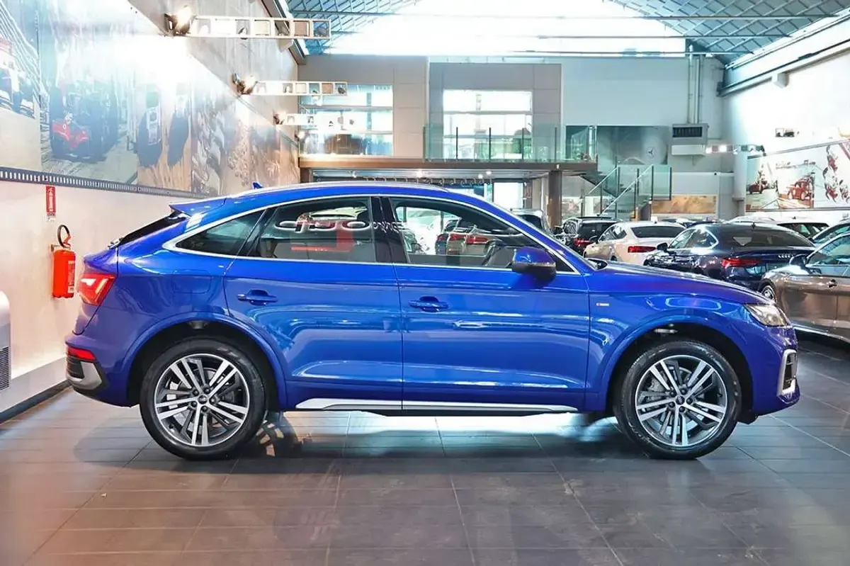 Usata Audi Q5 Sportback S-line plus 204 CV (150 kW) 2023 Blu/azzurro SUV