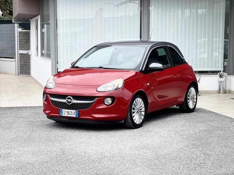 Usata Opel Adam 87 CV (63 kW) 2015 Rosso Utilitaria