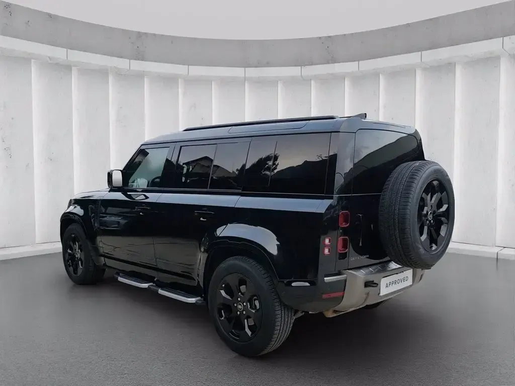 Usata Land Rover Defender SE Dynamic 200 CV (147 kW) 2025 Nero SUV