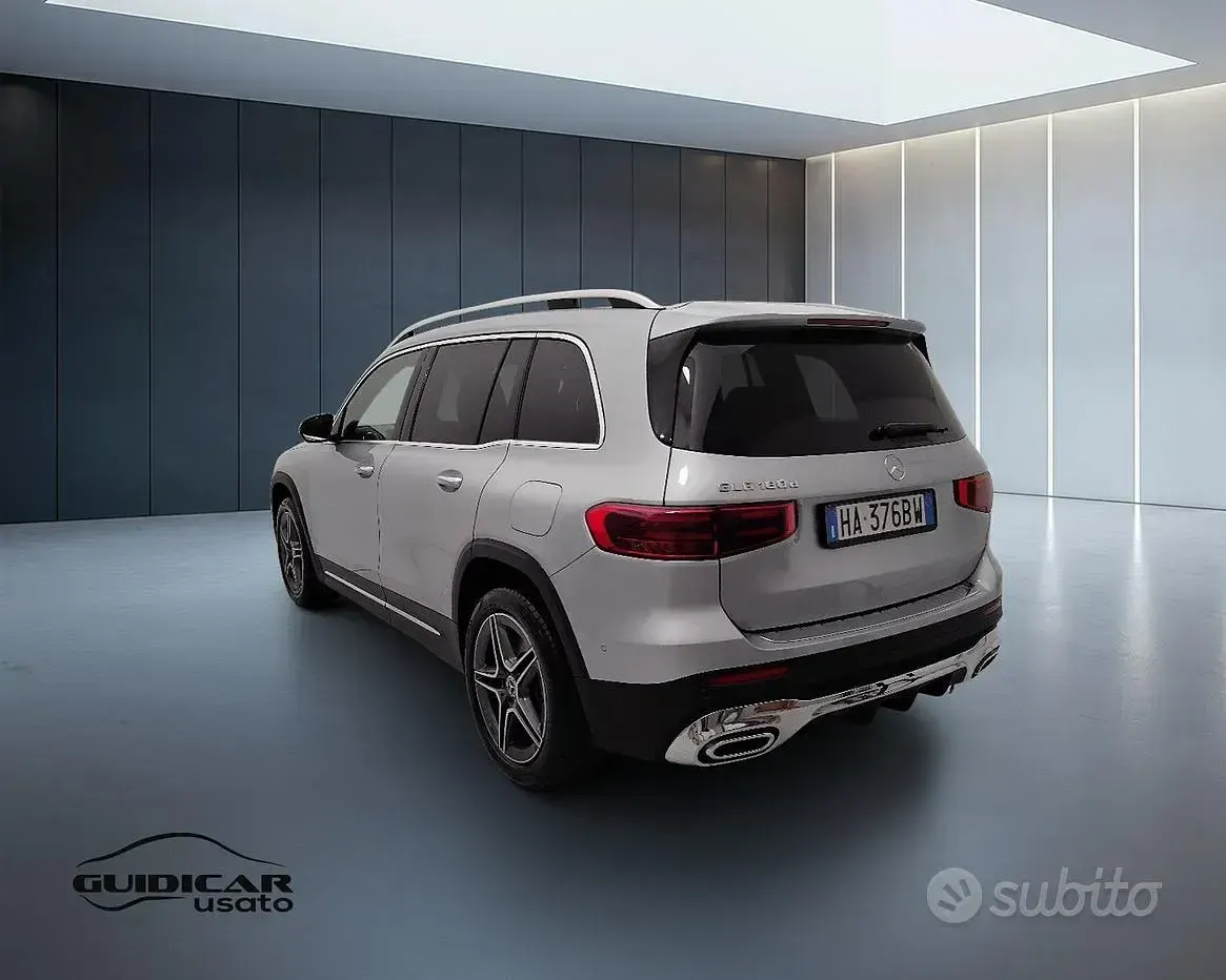 Usata Mercedes GLB180 AMG line 116 CV (85 kW) 2025 Grigio SUV