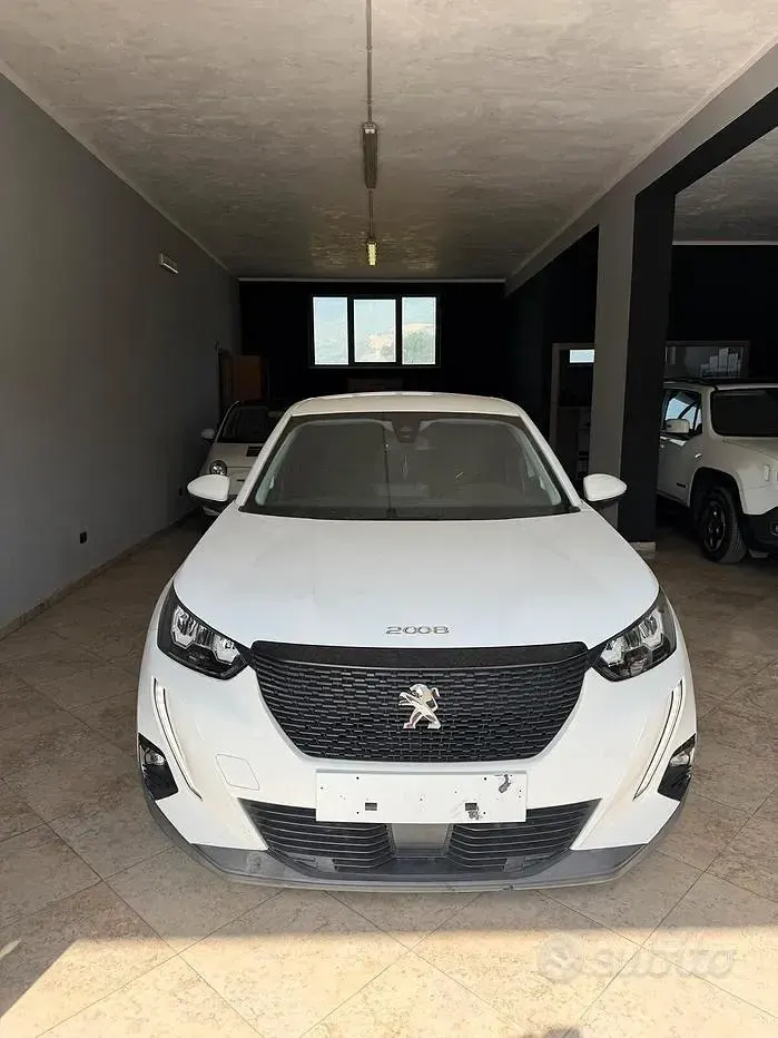 Usata Peugeot 2008 131 CV (96 kW) 2021 Bianco SUV