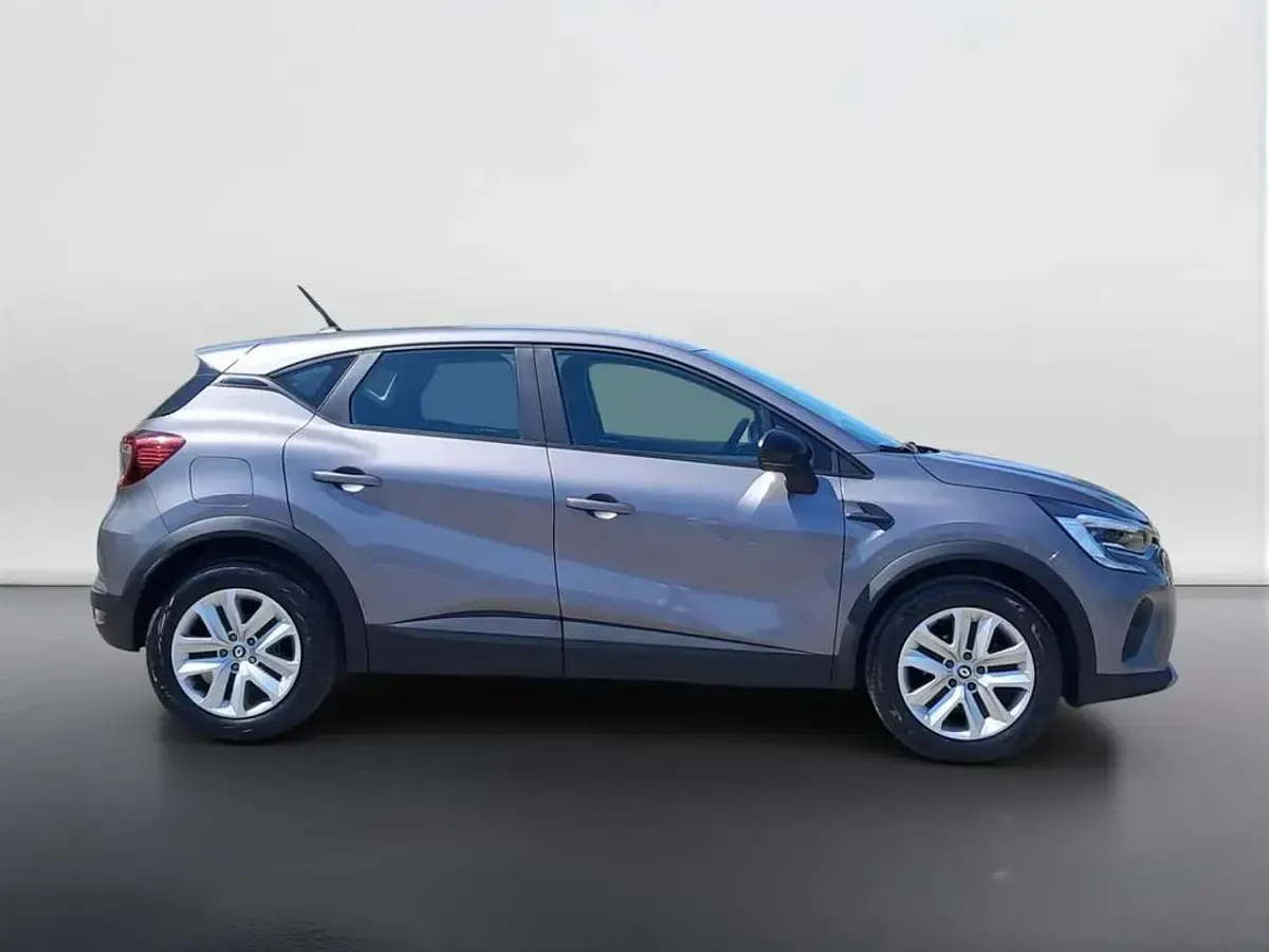 Usata Renault Captur Equilibre 101 CV (74 kW) 2023 Grigio SUV