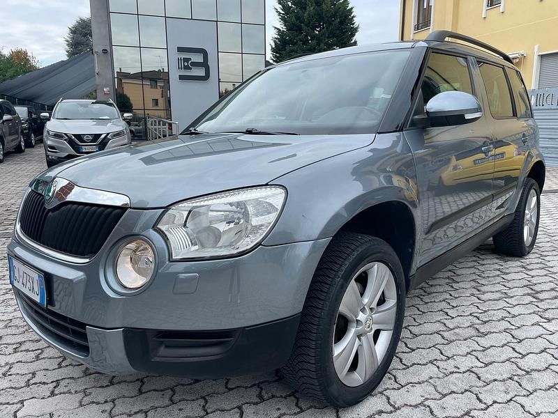 Grigio Usata 2011 Skoda Yeti Elegance SUV | 9900 € (Cara) - Immagine 1/4