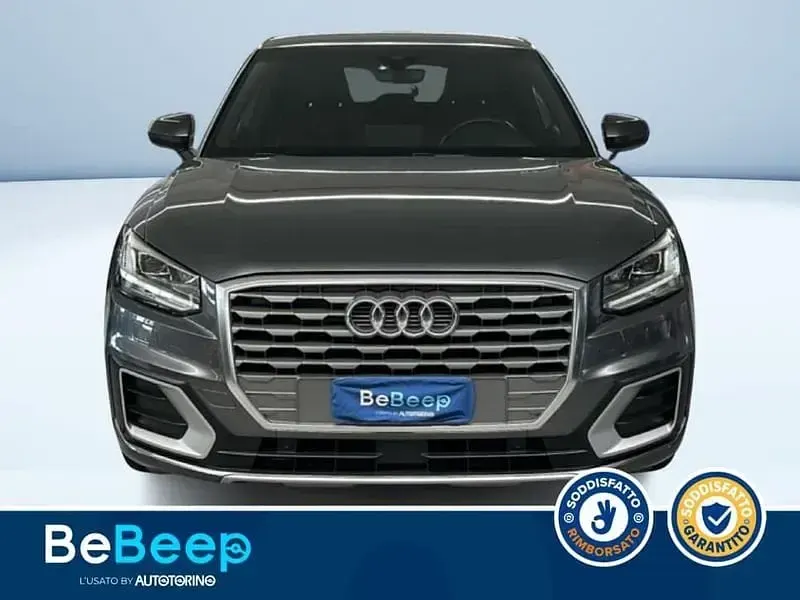 Usata Audi Q2 Comfort 150 CV (110 kW) 2016 Grigio metallizzato SUV