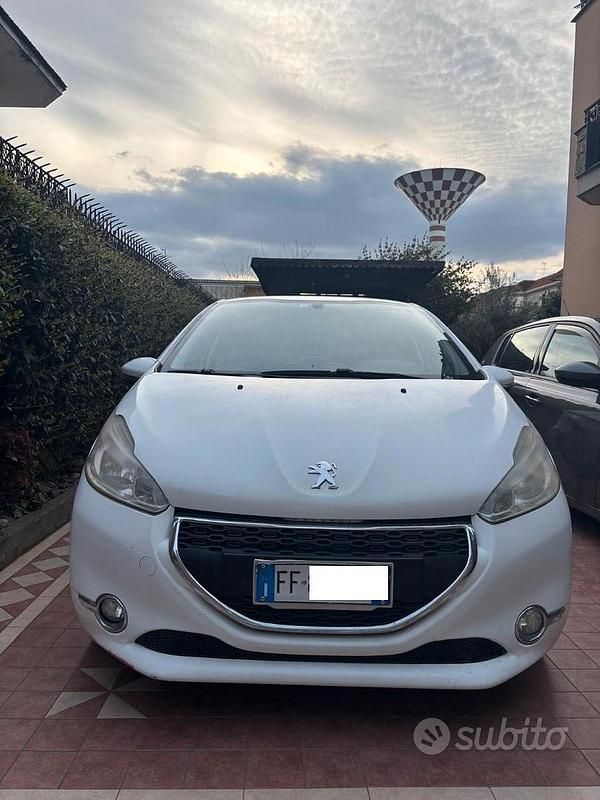 Usata Peugeot 208 2016 Bianco Utilitaria