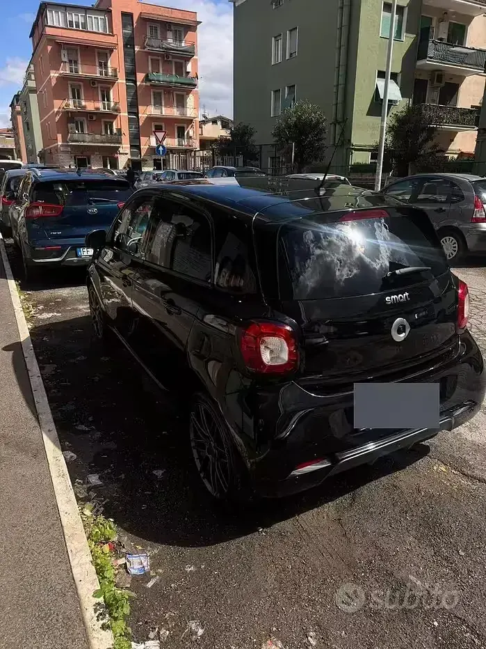 Usata Smart ForFour Brabus 90 CV (66 kW) 2019 Nero Utilitaria