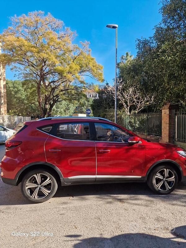 Usata MG ZS 2024 Rosso SUV