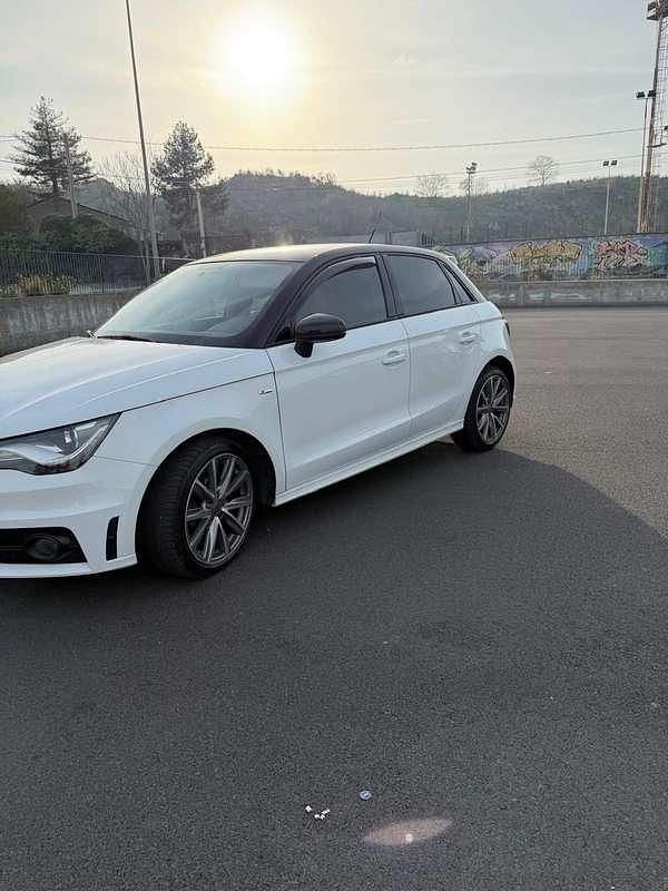 Usata Audi A1 Sportback Admired 90 CV (66 kW) 2014 Utilitaria