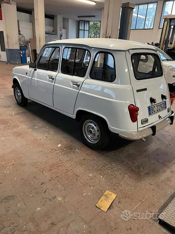Usata Renault R4 33 CV (24 kW) 1992 Utilitaria