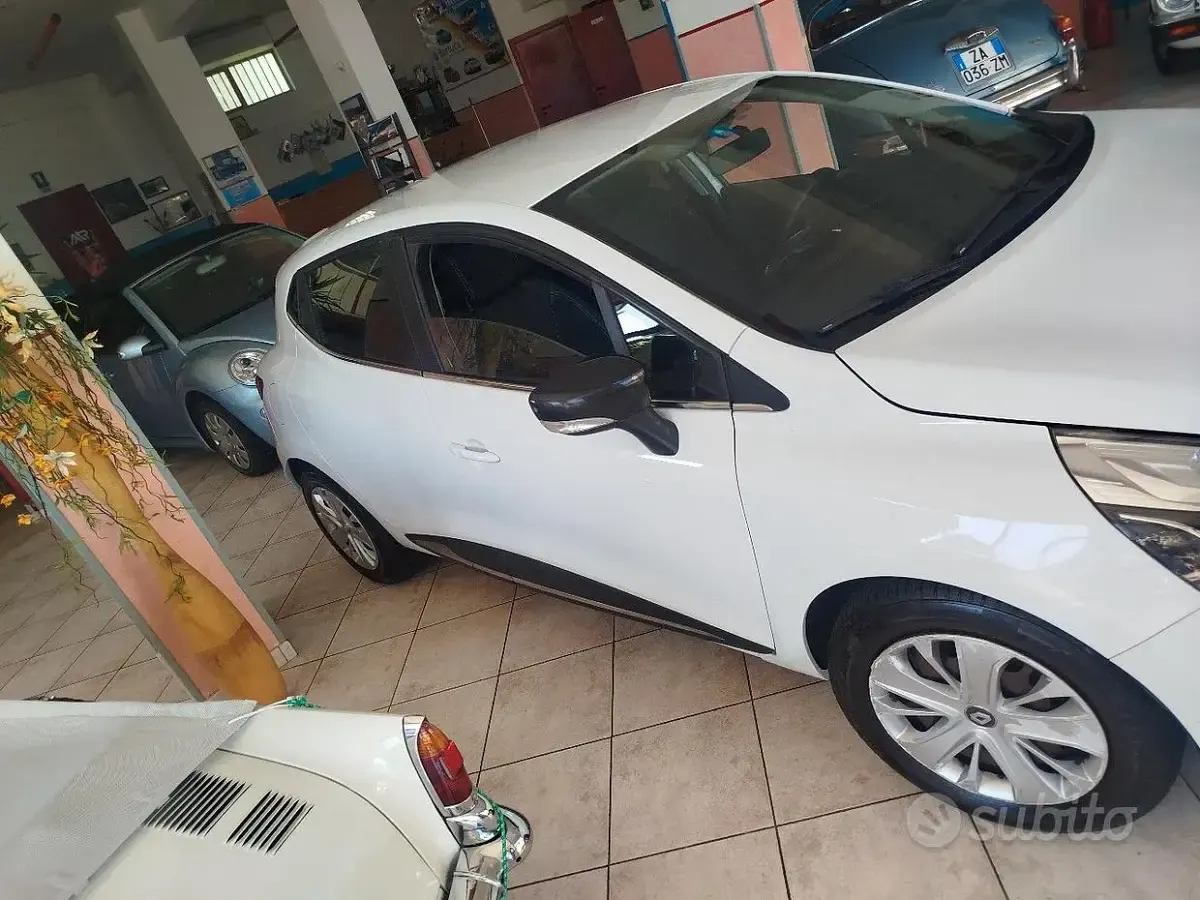 Usata Renault Clio IV Zen 90 CV (66 kW) 2017 Berlina