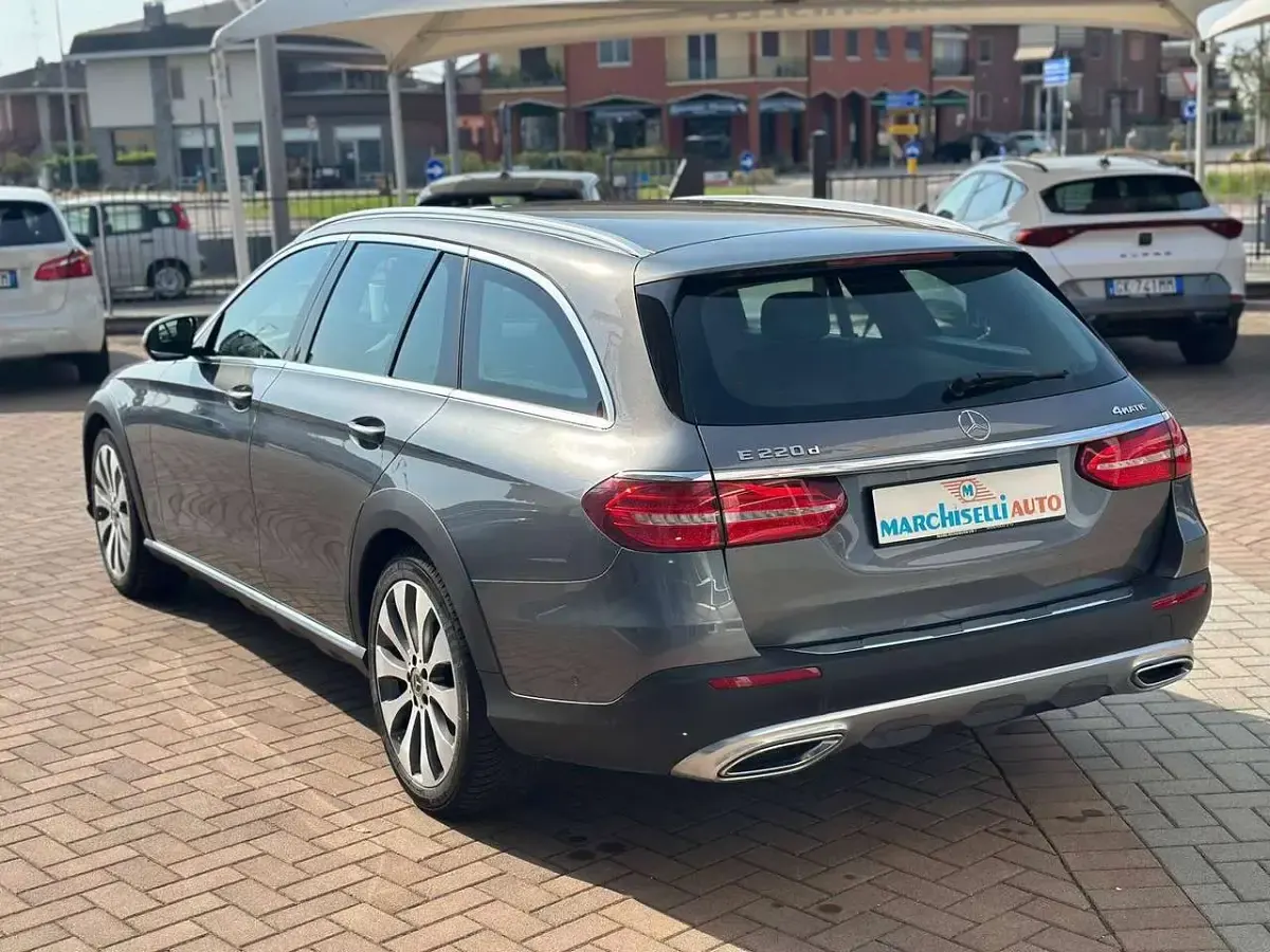 Usata Mercedes E220 All-Terrain 194 CV (142 kW) 2017 Grigio Station wagon