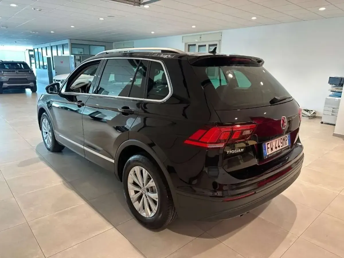 Usata VW Tiguan 131 CV (96 kW) 2019 Nero SUV