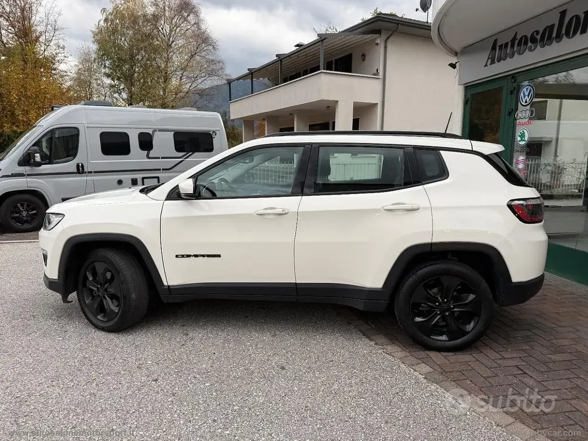 Usata Jeep Compass Night Eagle 140 CV (102 kW) 2019 Bianco SUV