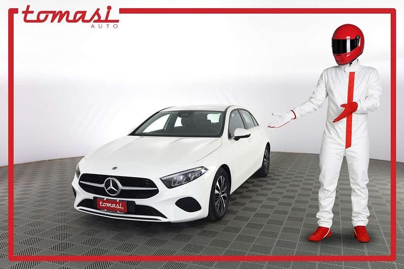 Usata Mercedes A180 Advanced 116 CV (85 kW) 2024 Bianco polare Berlina