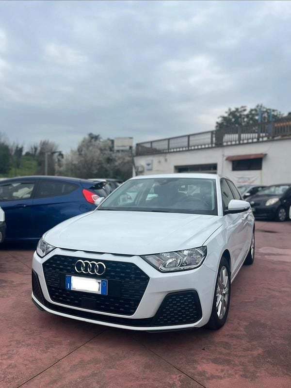 Usata Audi A1 Ambiente 116 CV (85 kW) 2020 Bianco SUV