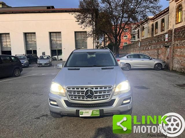 Usata Mercedes ML350 Premium 231 CV (169 kW) 2011 Argento SUV