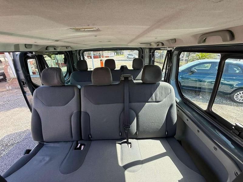 Usata Renault Trafic 114 CV (83 kW) 2011 Grigio Monovolume