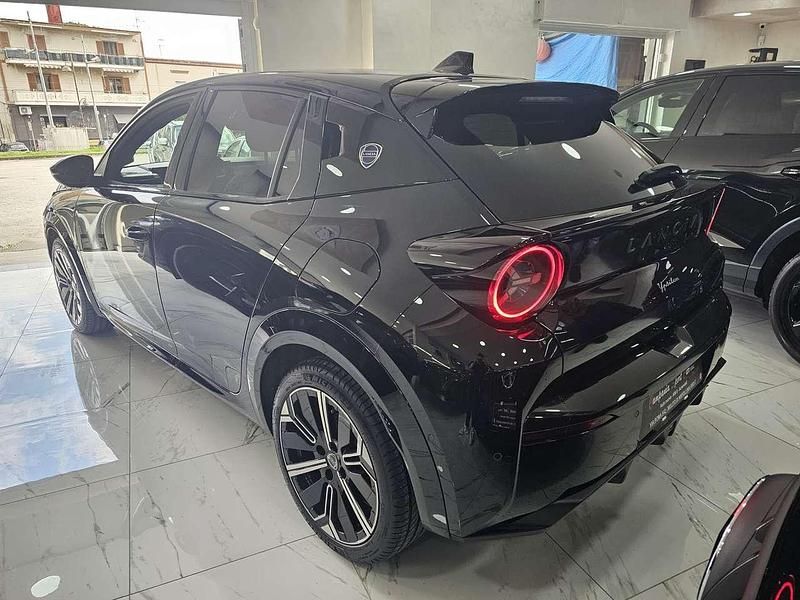 Nuova Lancia Ypsilon 110 CV (80 kW) 2026 Nero ardesia Utilitaria