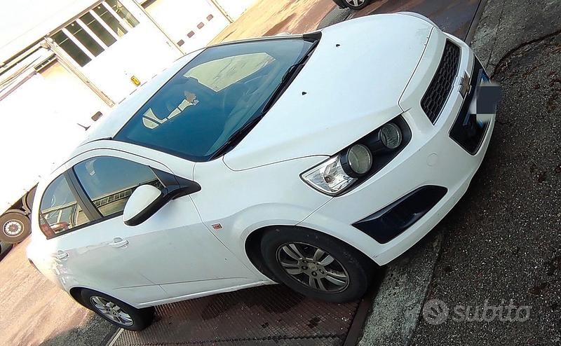Usata Chevrolet Aveo LT 75 CV (55 kW) 2012 Bianco Berlina