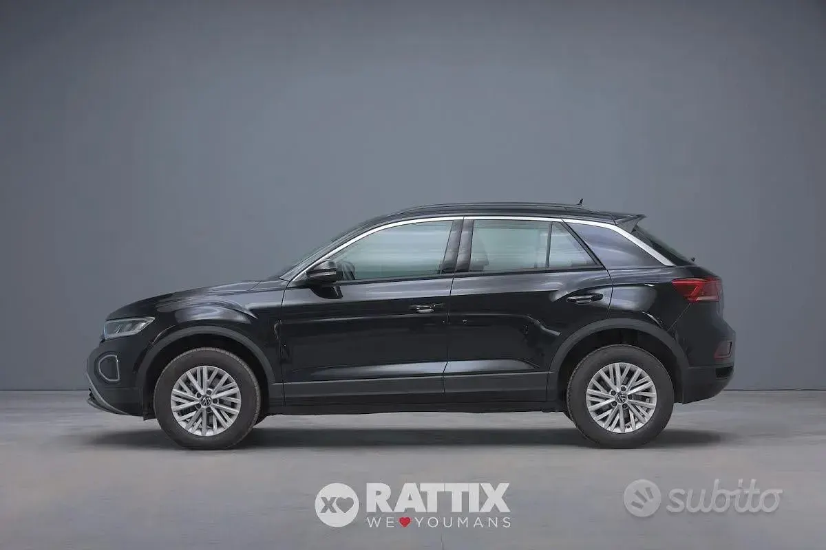 Usata VW T-Roc Life 150 CV (110 kW) 2025 Deep black perlato SUV