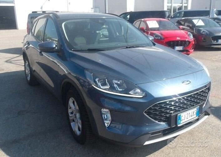 Usata Ford Kuga Titanium 120 CV (88 kW) 2022 Blu SUV