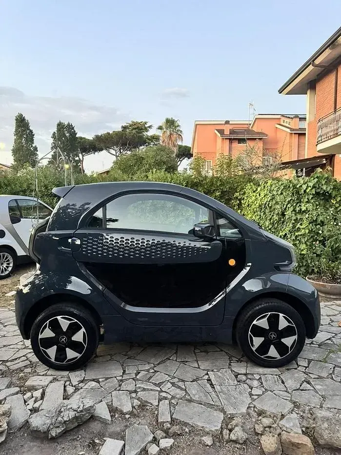 Usata XEV Yoyo 7 kW (10 CV) 2025 Grigio Utilitaria