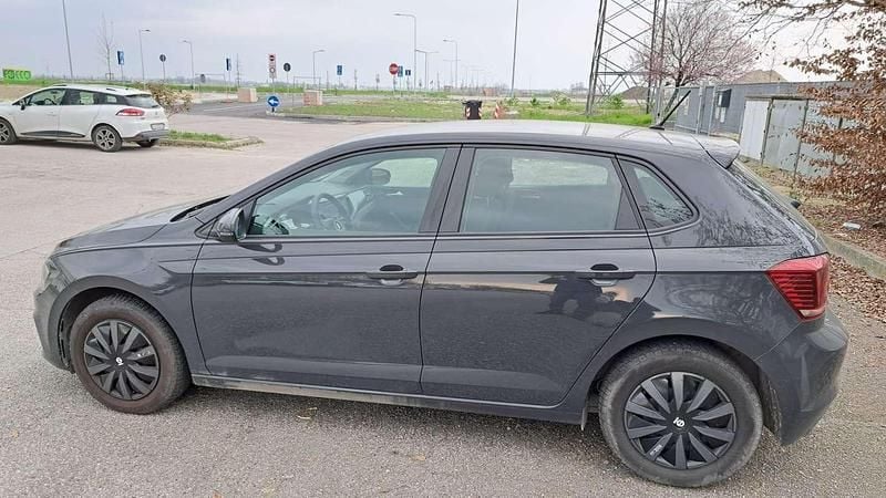 Usata VW Polo Comfortline 65 CV (47 kW) 2018 Grigio Utilitaria