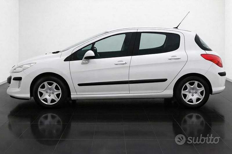 Usata Peugeot 308 Active 93 CV (68 kW) 2011 Bianco Berlina