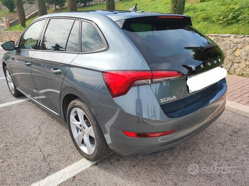 Usata Skoda Scala Sport 90 CV (66 kW) 2021 Grigio Utilitaria