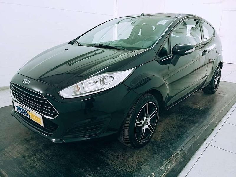 Usata Ford Fiesta 92 CV (67 kW) 2014 Nero metallizzato Utilitaria