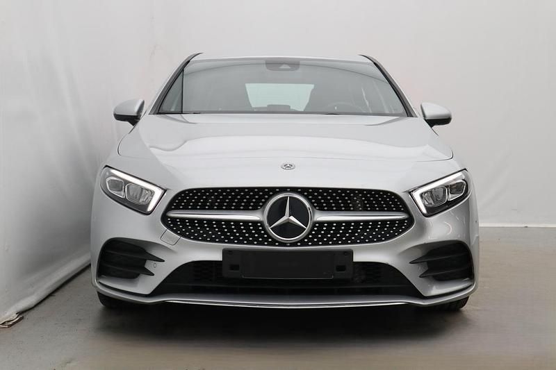 Usata Mercedes A200 Premium 163 CV (119 kW) 2020 Argento tetto nero Berlina