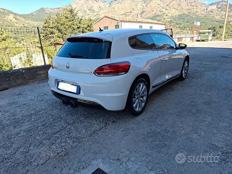Usata VW Scirocco 122 CV (89 kW) 2012 Bianco Coupé
