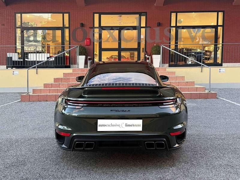 Usata Porsche 911 Turbo S 650 CV (478 kW) 2022 Oak green metallic Coupé