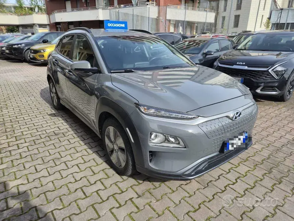 Käytetty Hyundai Kona XPrime 27 kW (38 HP) 2020 Harmaa Katumaasturi