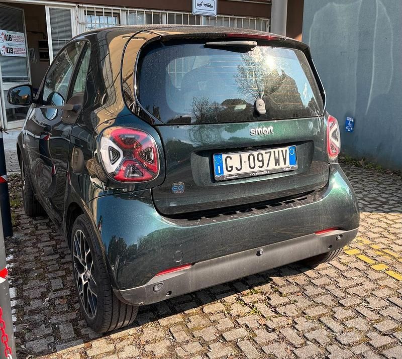 Usata Smart ForTwo Coupé 2022 Verde Utilitaria