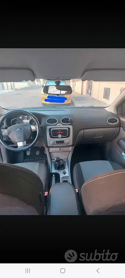 Usata Ford Focus 109 CV (80 kW) 2011 Grigio Station wagon
