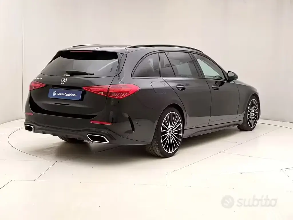 Usata Mercedes C300e Premium Plus 265 CV (194 kW) 2022 Nero Station wagon