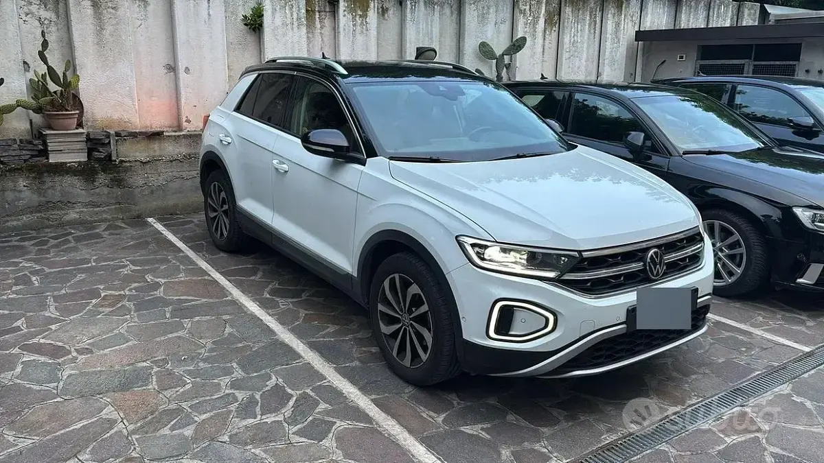 Usata VW T-Roc 110 CV (80 kW) 2023 Bianco SUV