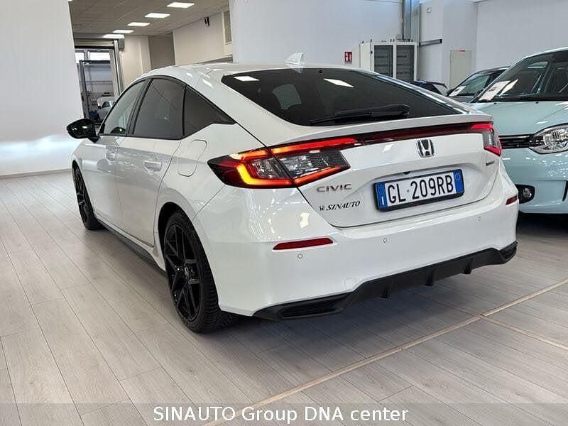 Usata Honda Civic Sport 184 CV (135 kW) 2023 Bianco Utilitaria