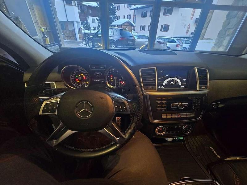 Usata Mercedes ML350 306 CV (225 kW) 2012 Nero SUV